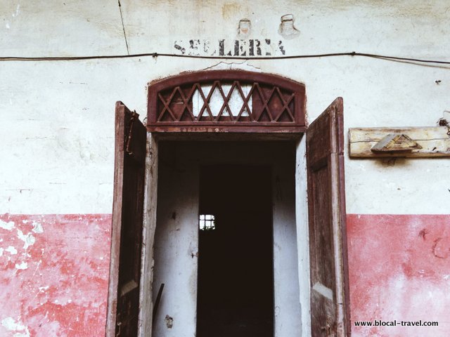 Villa Sgaravatti abandoned place italy urbex