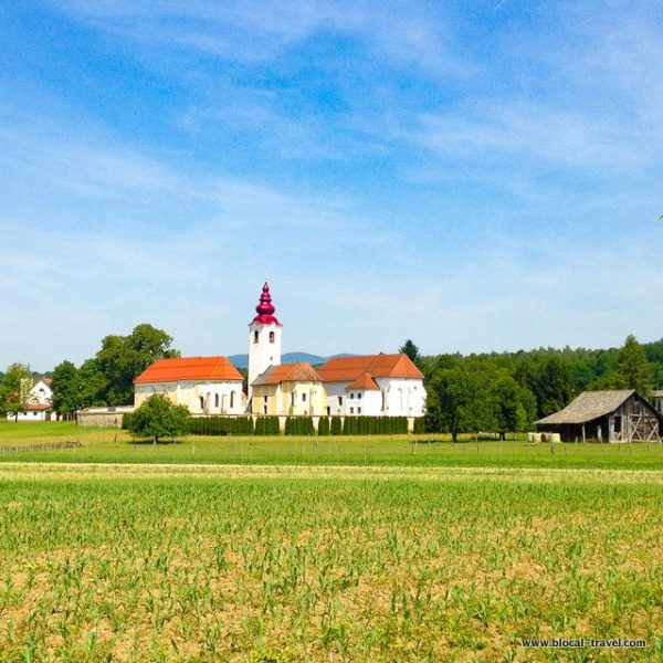 tri fare churches slovenia 