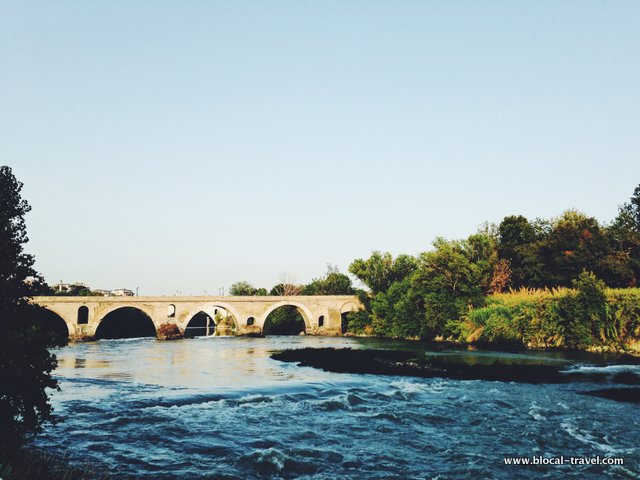 Tevere Northern Rome Urban Walk