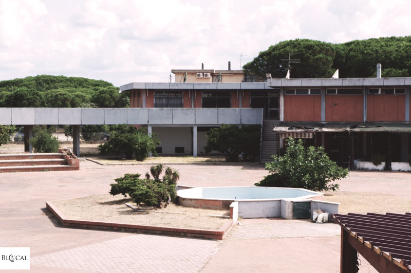 urbex sardinia platamona centro commerciale