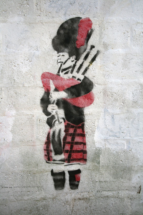 elki stencil street art aberdeen