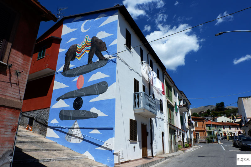 Holaf Borgo Universo mural Aielli street art Italy