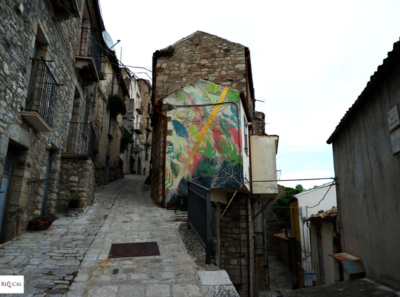 Gola Hundun street art Civitacampomarano Molise Italy