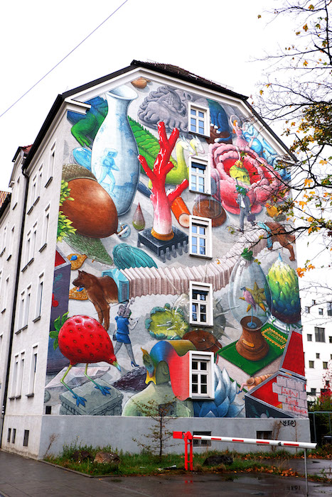 street art in Munich mural by Liqen